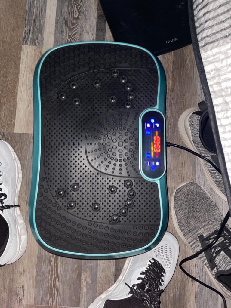 I definitely feel a burn on my love handles when using this thing, makes me sweat too after 10 minutes. It works well for me at 255 lbs 6’2 . Excited to see how effective it is after a couple months. AYOBAMS. Lagos ⭐⭐⭐⭐⭐