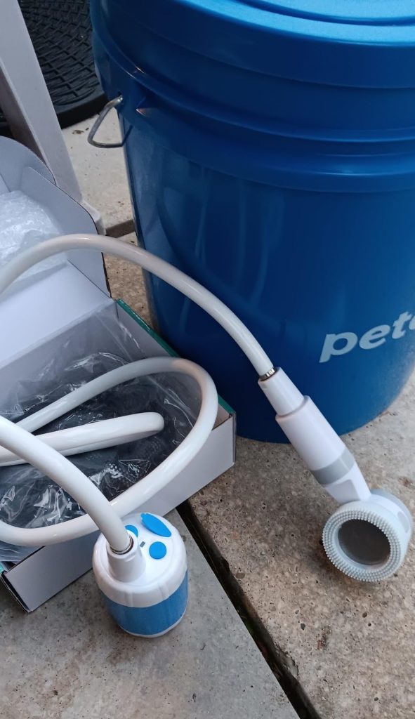 I initially bought it just for outdoor showers, but it’s turned out to be my “all - in - one cleaning marvel”! Besides showering, I rely on it for cleaning fishing gear, shoes, and even my pets. I can easily switch the water flow mode, and it even handles rinsing camping tables and chairs with ease. Getting so many functions for one price is unbeatable value! Mr Jerome Delta ⭐⭐⭐⭐⭐