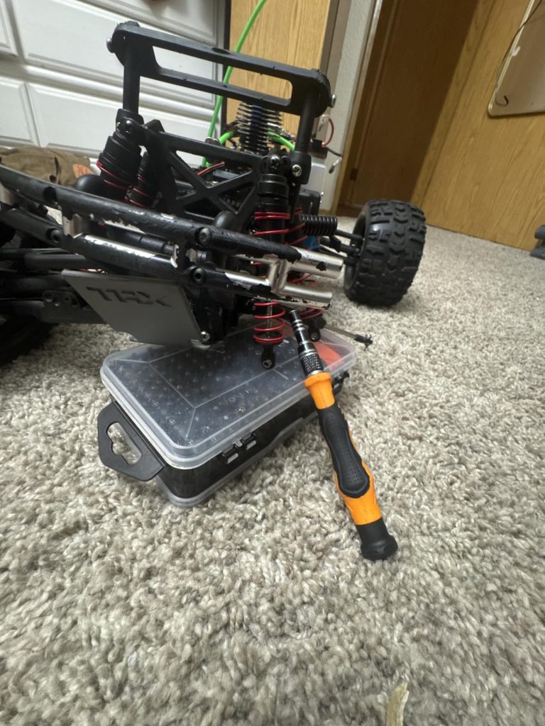 Does the job very well for almost everything that involves small pieces screwed on on whatever, highly recommend for people that like to take things on the go and fix rc stuff or home appliances... Charles Delta⭐⭐⭐⭐⭐